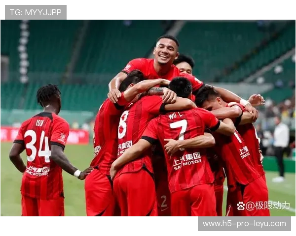 中超联赛冠军归属悬念升级，引发球迷热议，中超冠军球队